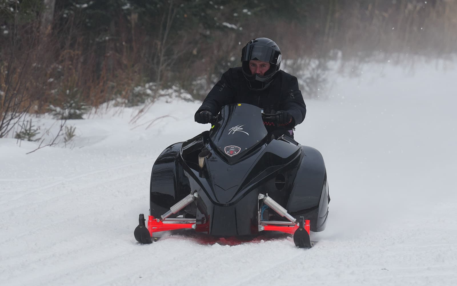 Drag Hors-la-Loi 5.0 : Snowmobile Drag Racing at the Heart of Beauceville