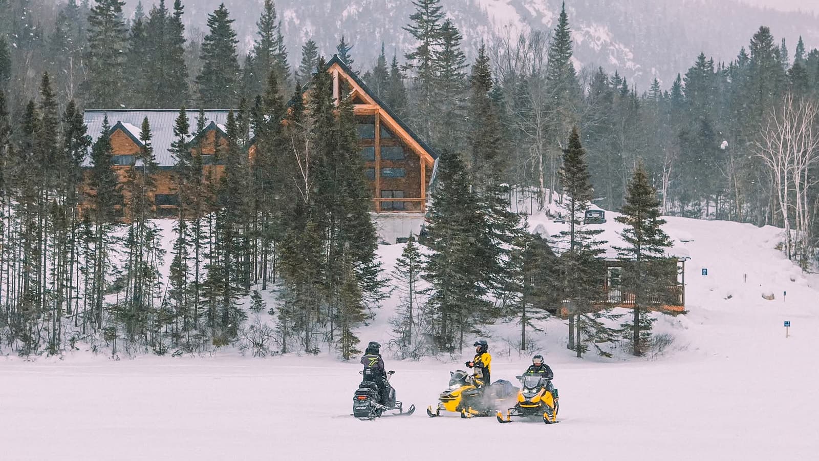 Auberge Boréale at Domaine du Lac Brouillard in Charlevoix : An Ideal Snowmobiling Destination
