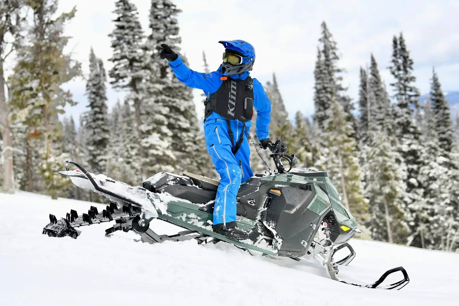 Ski-Doo IS HOSTING free avalanche awareness seminars AT DEALERSHIPS AGAIN this fall