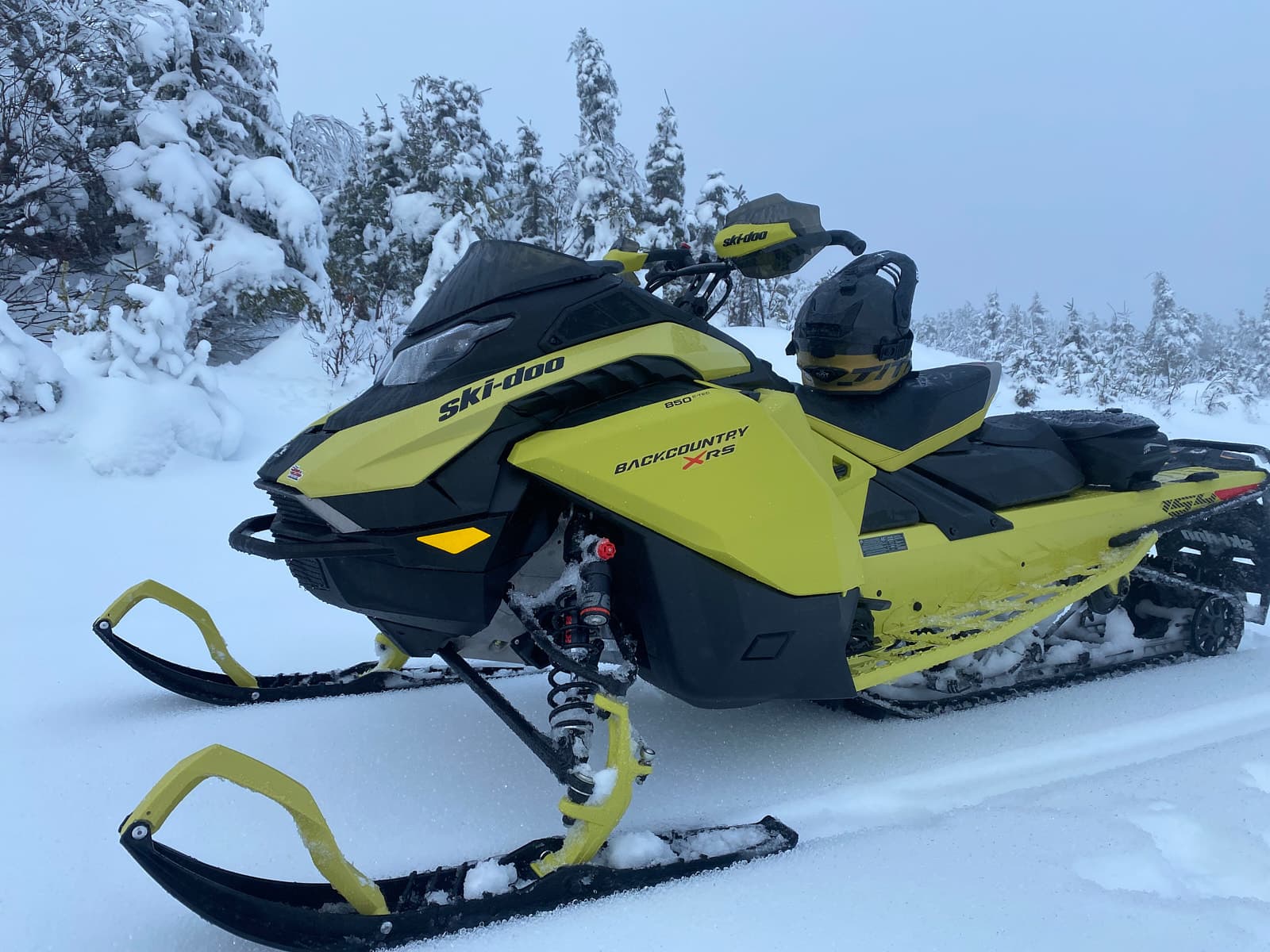 2025 Backcountry X-RS: Complete Test of a No-Compromise Ski-Doo Crossover Snowmobile